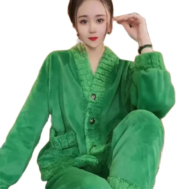 Pajamas & Women's Robes