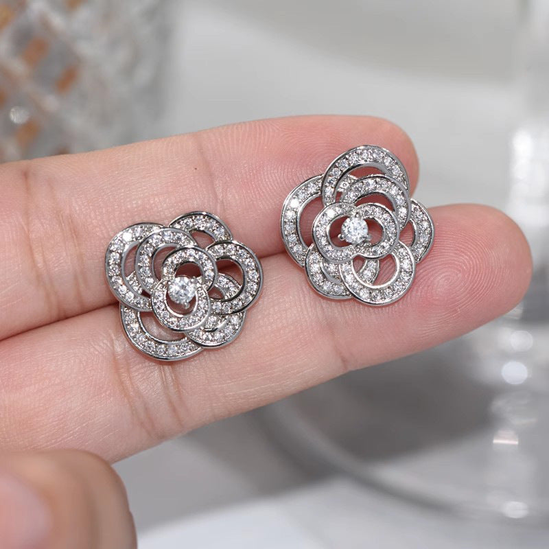 Women's camellia stud earrings