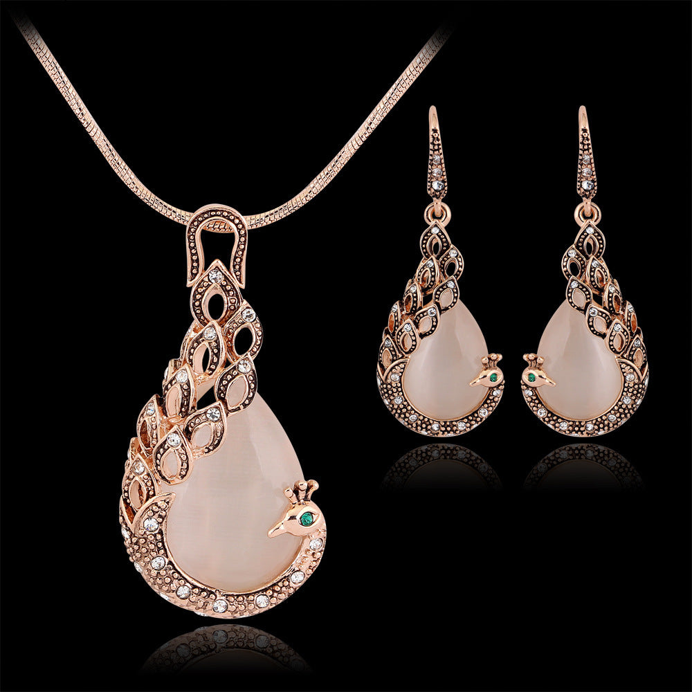 Alternate view: Women's necklace & earrings