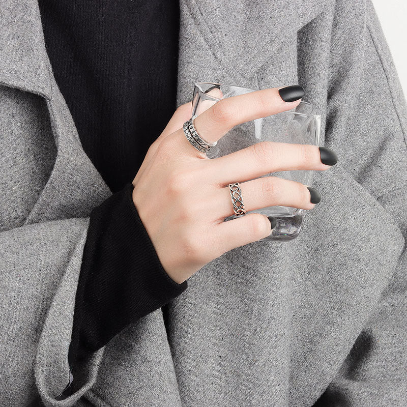 Unisex alphabet letter rings