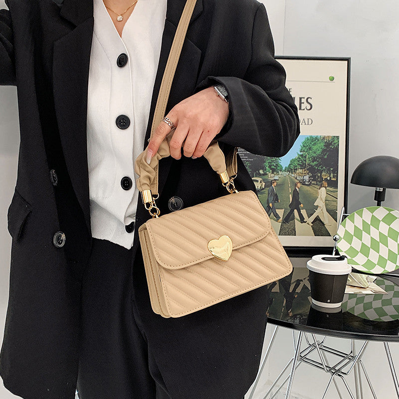 Alternate view: Women's love shoulder bag