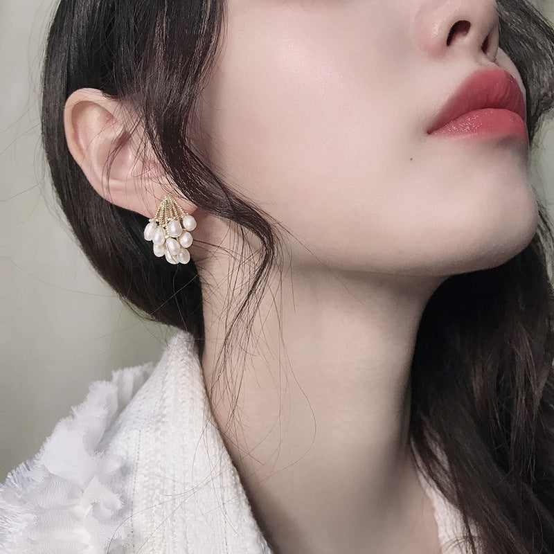 Alternate view: Women's natural pearl earrings