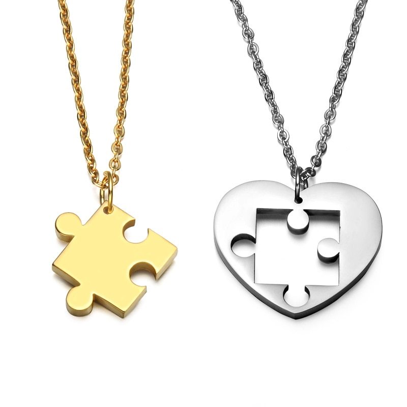 Unisex gold pendant necklace
