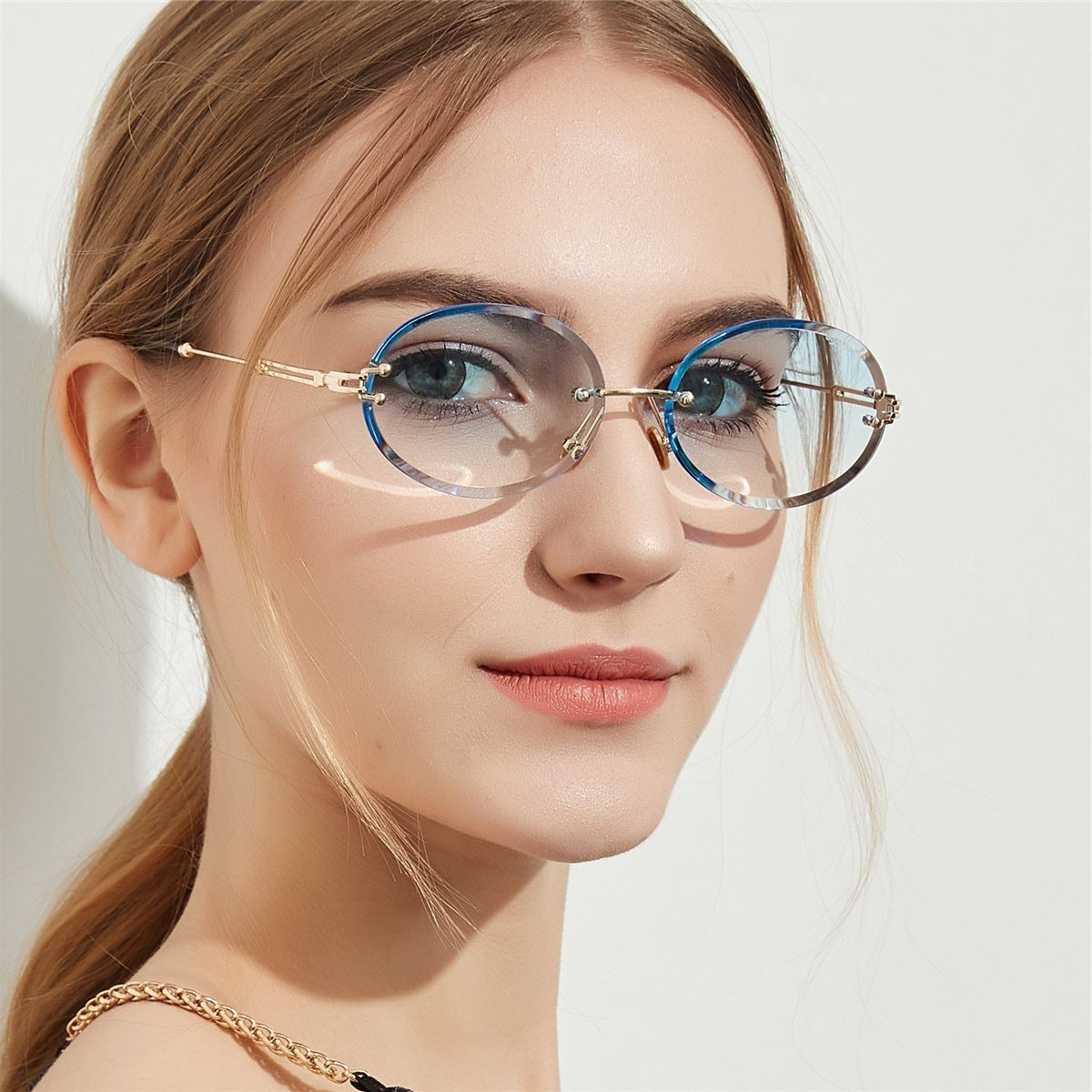 Alternate view: Women's glasses