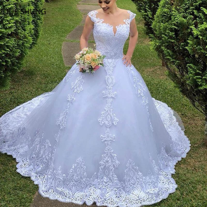 Alternate view: Women's vintage wedding dress