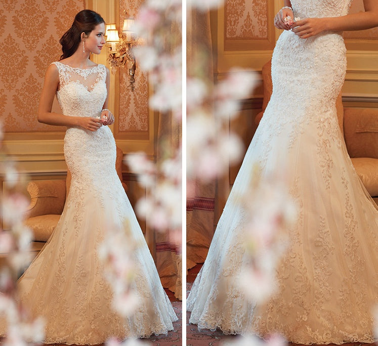 Alternate view: Women's lace wedding dress