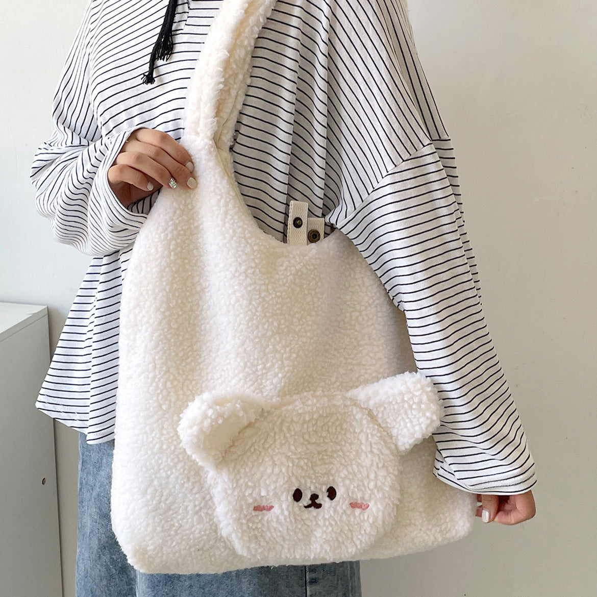 Women's white 3D bear lamb wool bag