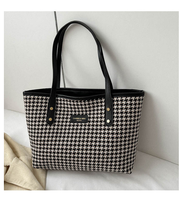Women's black shoulder bag