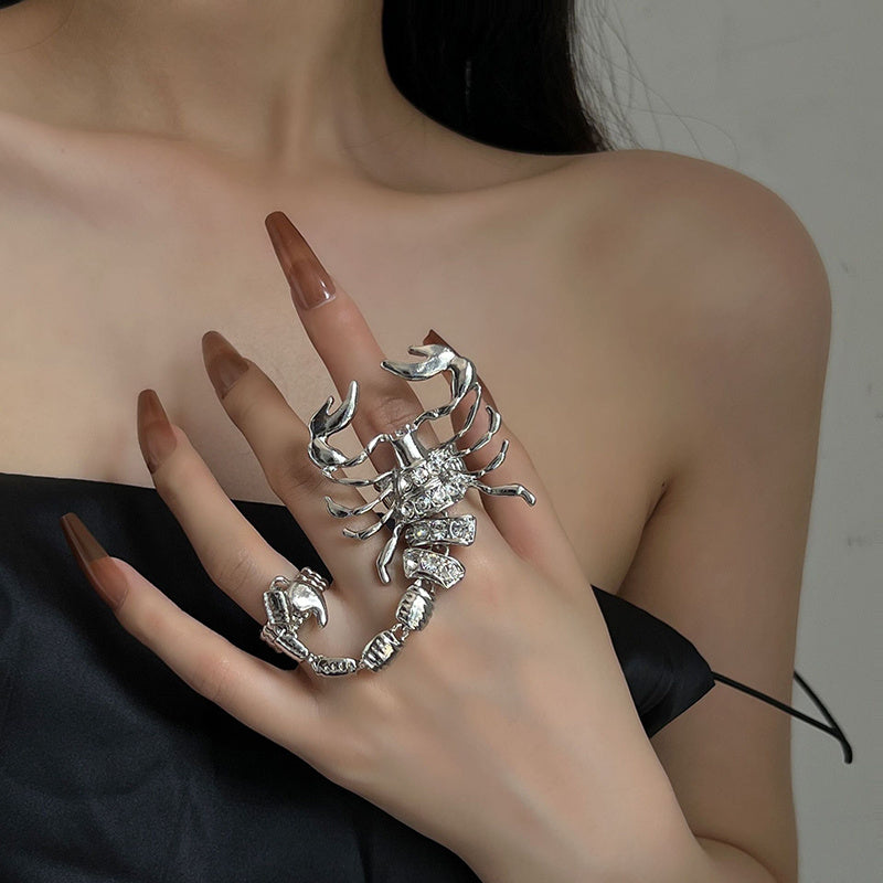 Unisex scorpion double finger ring