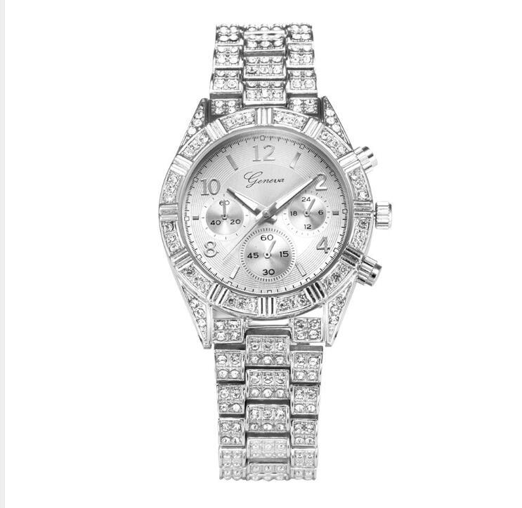 Women's silver quartz watch