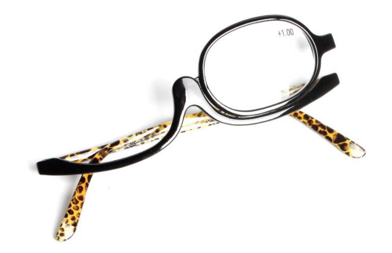 Alternate view: Women's reading glasses