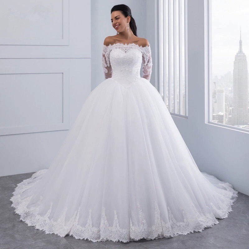 Women's lace wedding dress