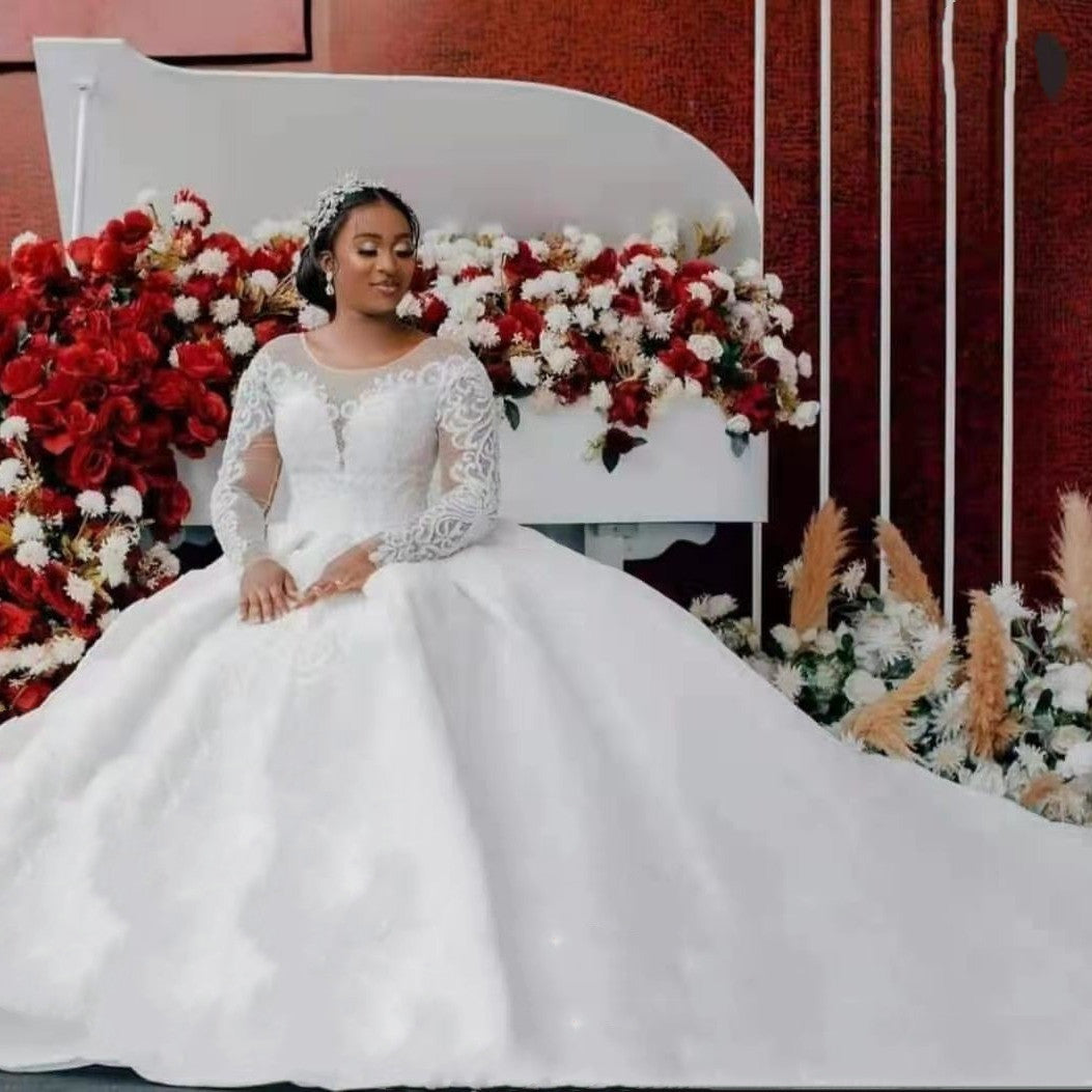 Women's ball gown wedding dress
