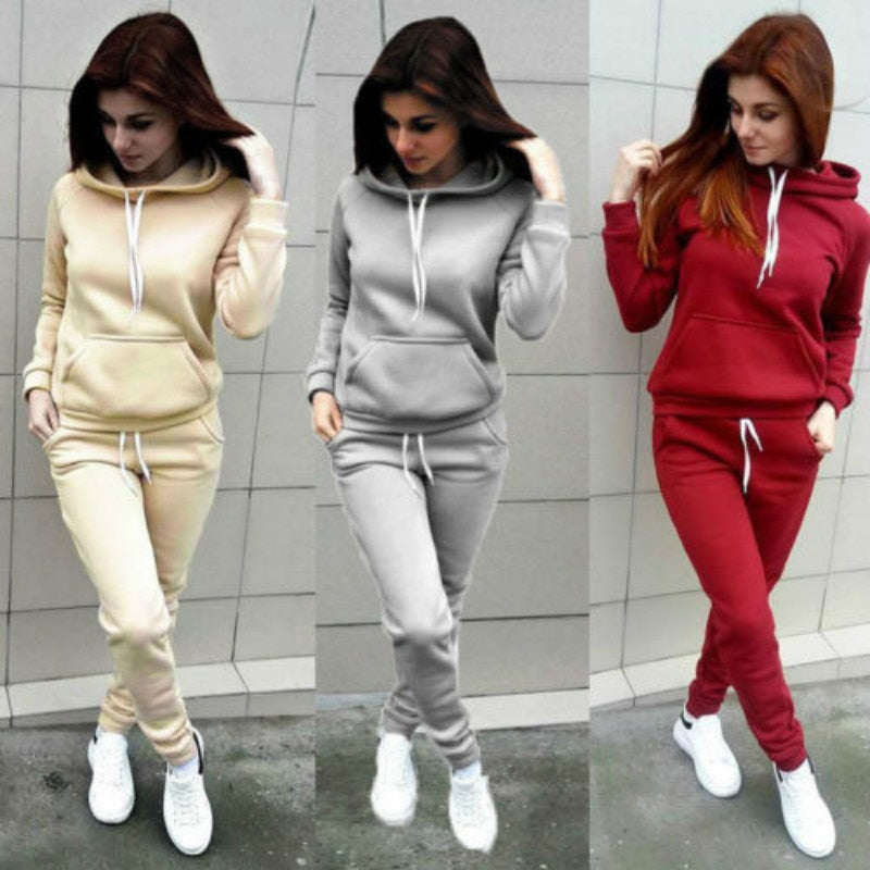 Alternate view: Women's chic sport suit