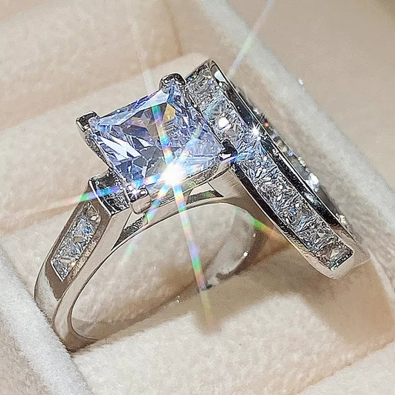 Women's square zirconia ring