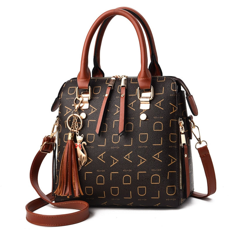 Women's brown fashionable handbag