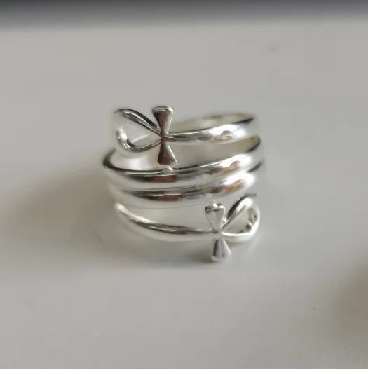 Alternate view: Women's mysterious touch: ring
