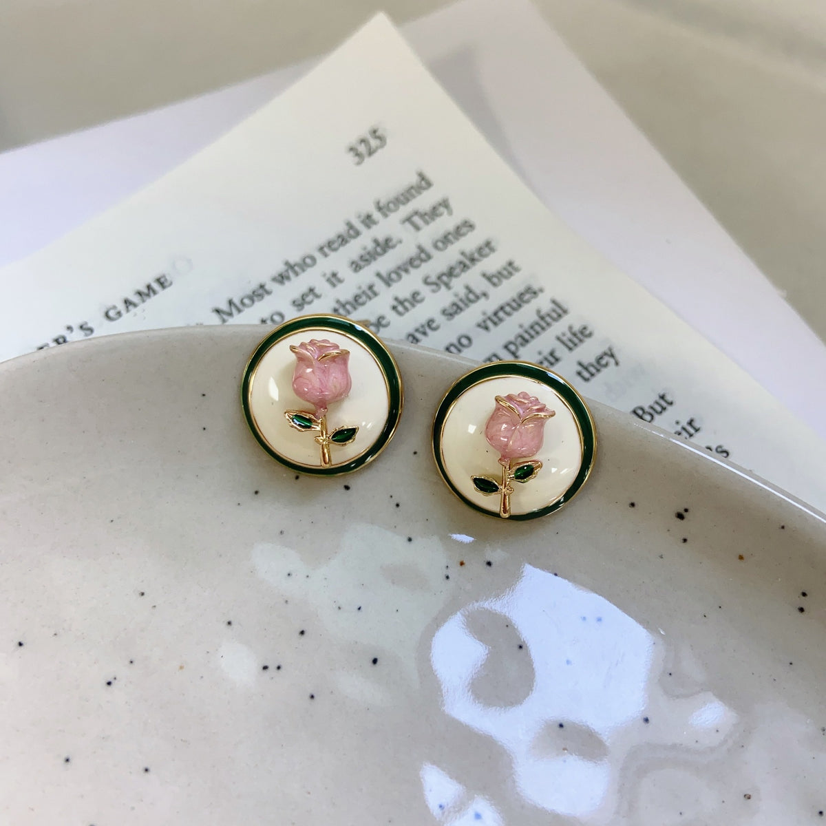 Women's vintage rose earrings