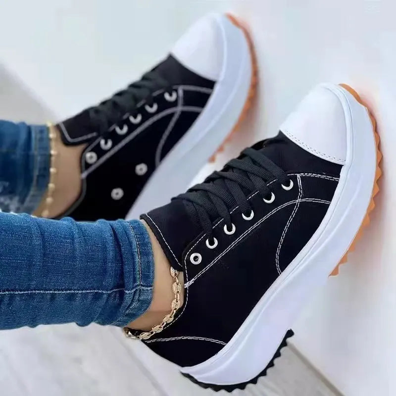 Women's black classic sneakers