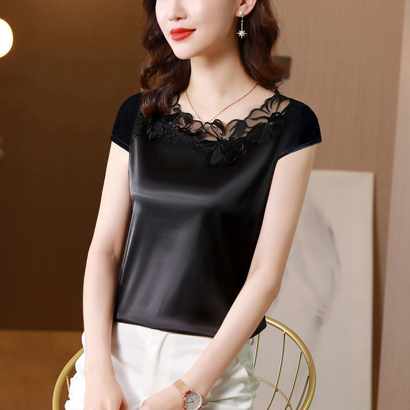Women's black loose lace t-shirt