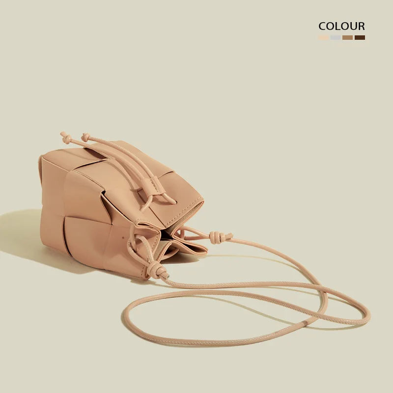 Alternate view: Women's woven bucket bag