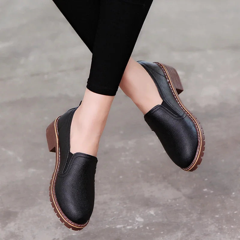 Women's leather loafer pumps