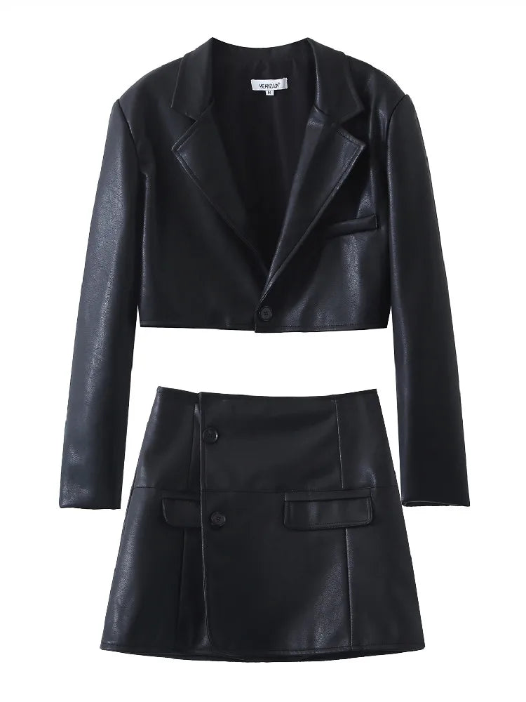 Women's black fierce & chic: 2-Piece blazer & skirt set