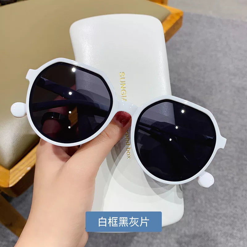 Alternate view: Women's oversized sunglasses