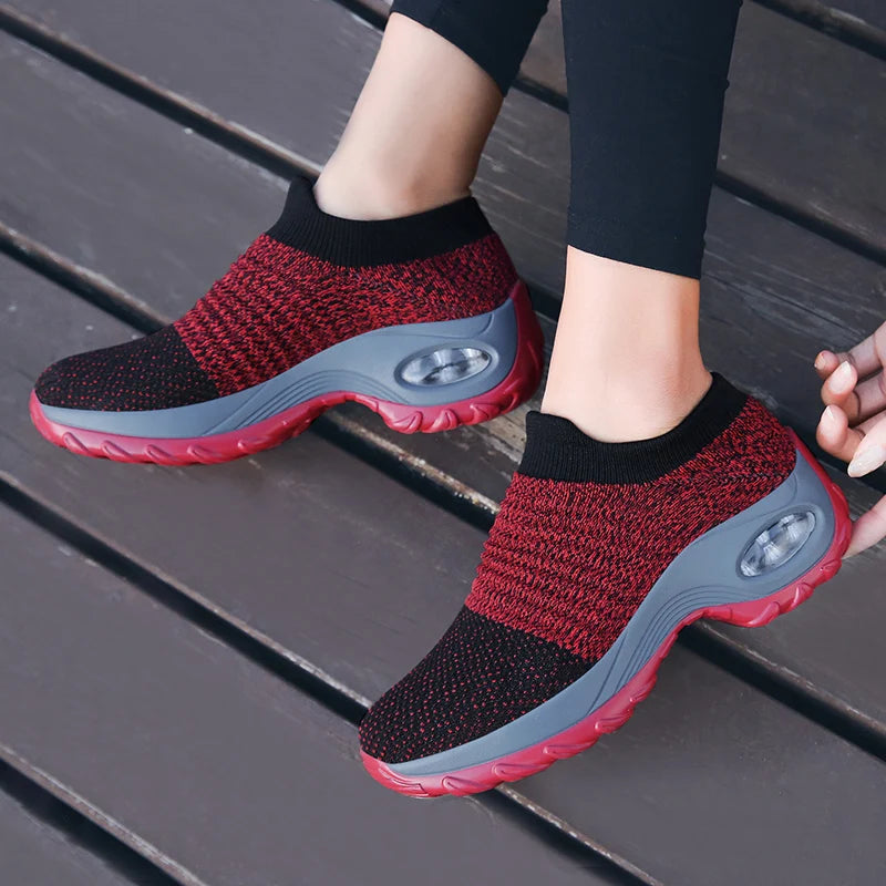 Alternate view: Women's comfy sneakers