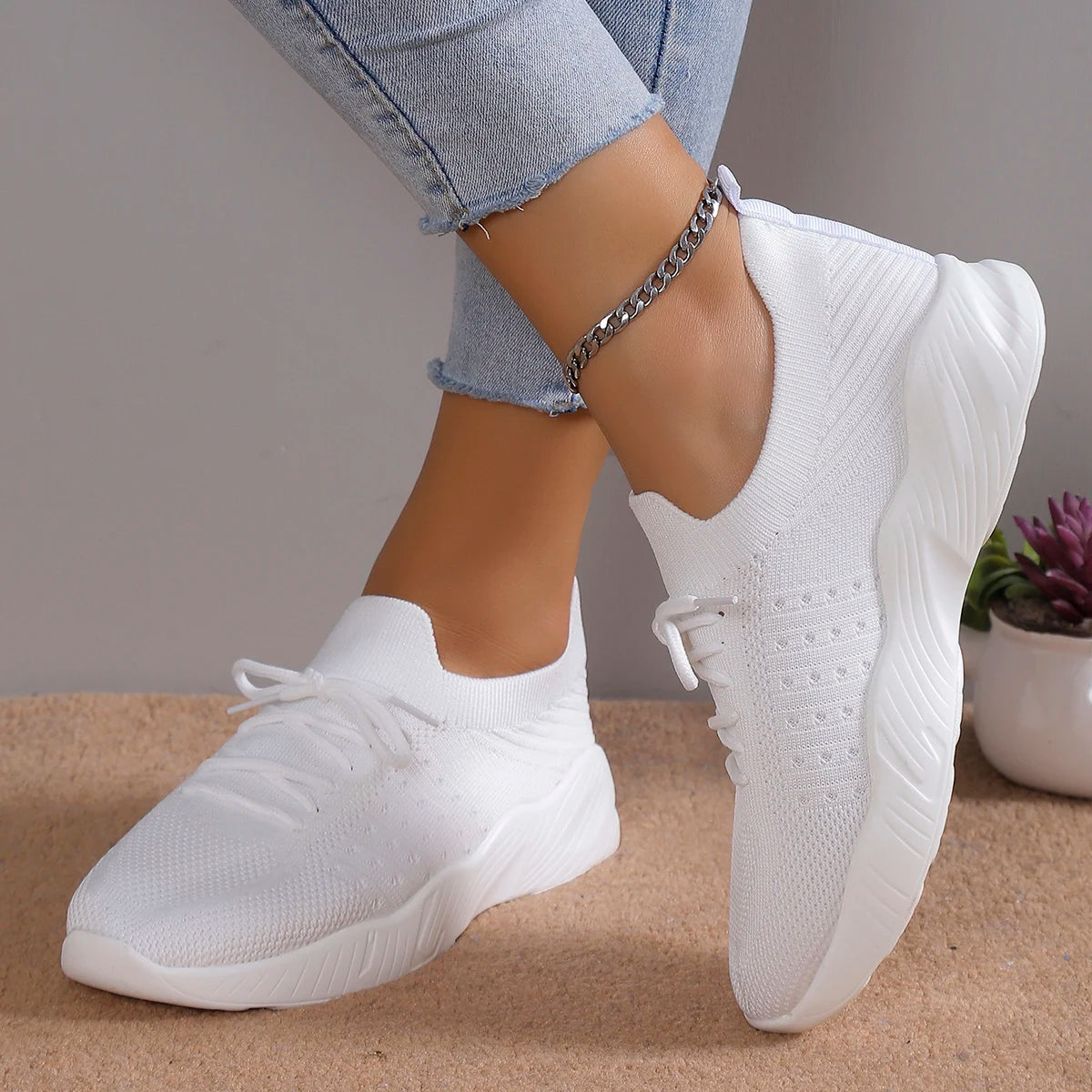 Women's white breathable sneakers
