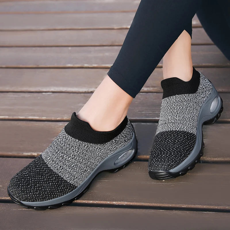 Alternate view: Women's comfy sneakers