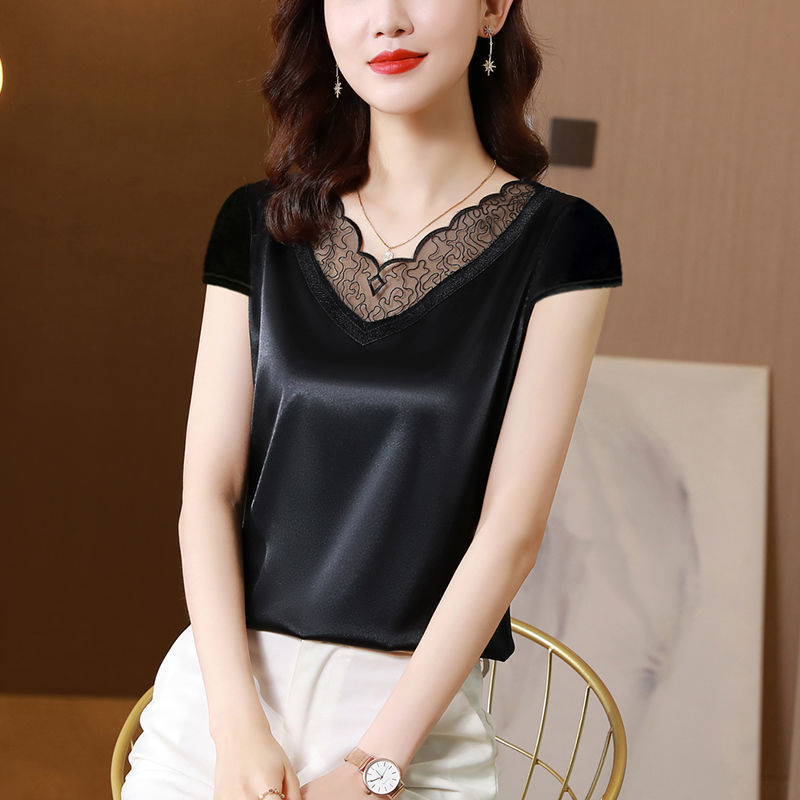 Women's black loose lace t-shirt