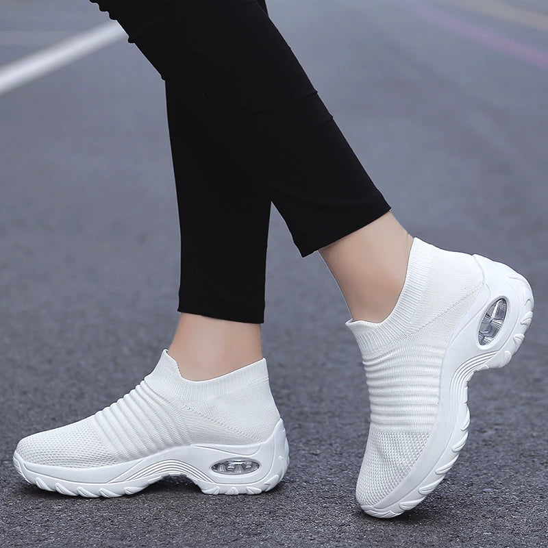 Alternate view: Women's comfy sneakers