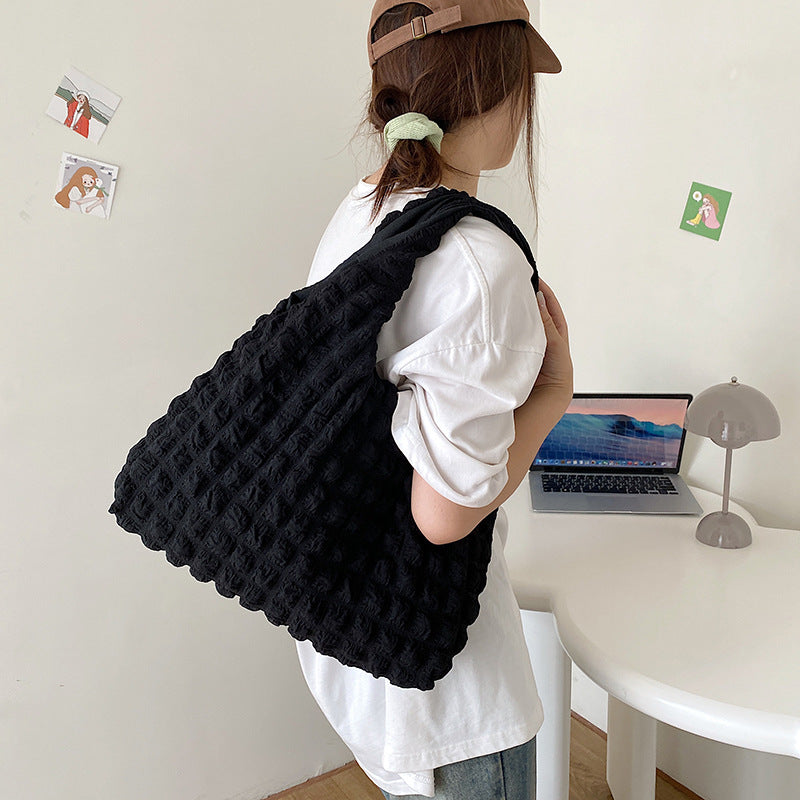 Girls fashionable handbags