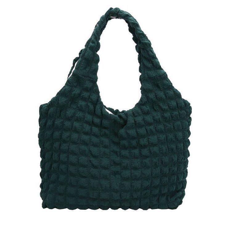 Girls fashionable handbags