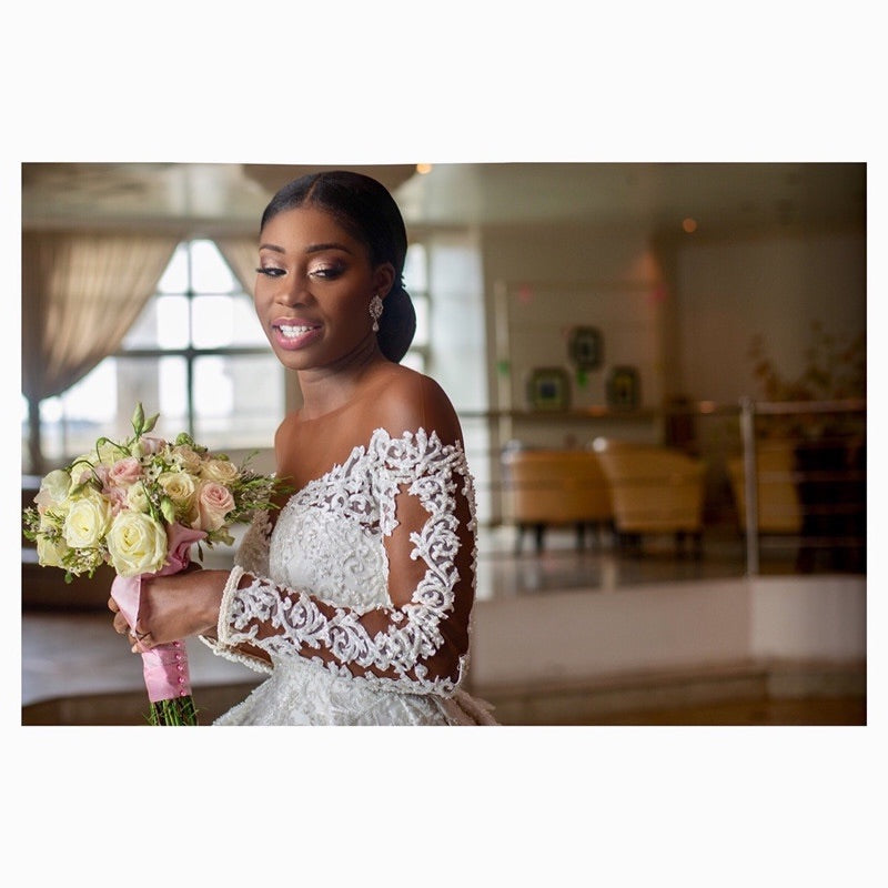 Alternate view: Women's lace wedding gown