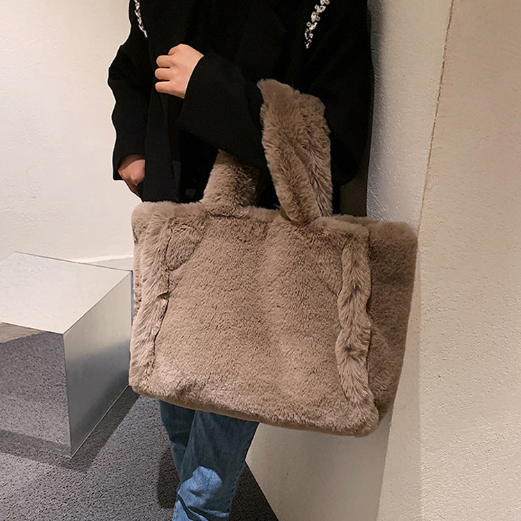 Alternate view: Women's plush chain handbag