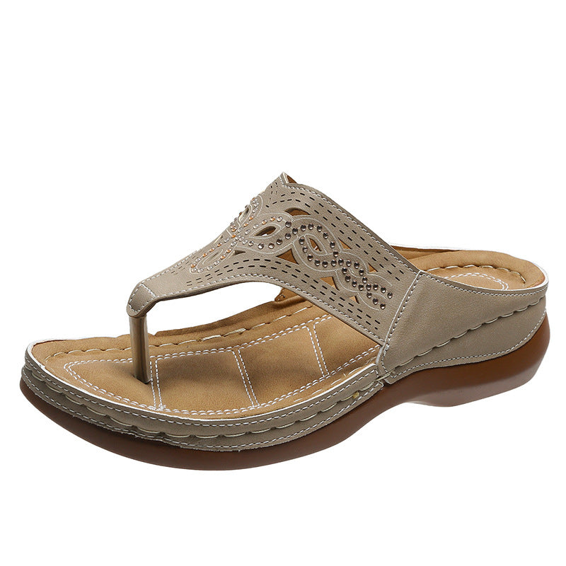 Women's dark gray clip toe wedge sandals