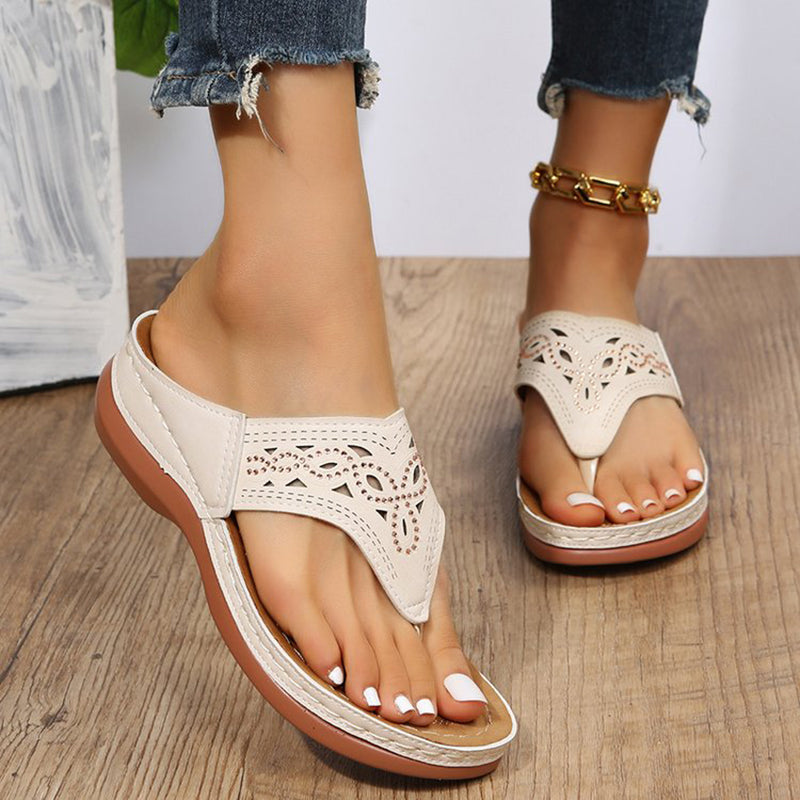 Alternate view: Women's clip toe wedge sandals