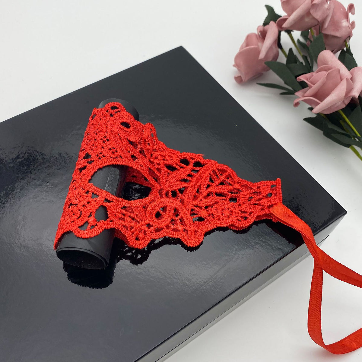 Women's lace half face mask
