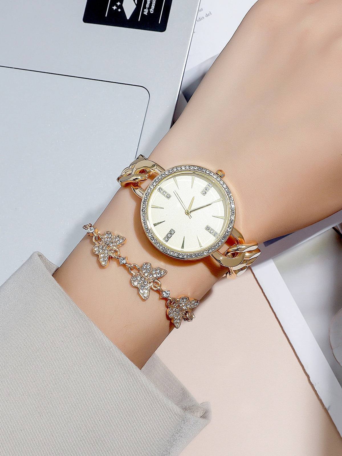 Thin bracelet watch for women - view 8