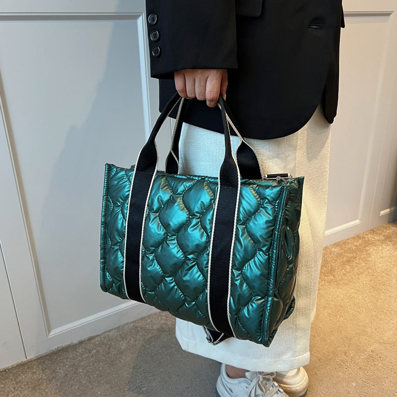 Women's rhombus quilted tote