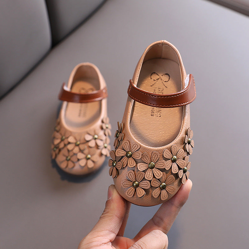 Girls leather flats