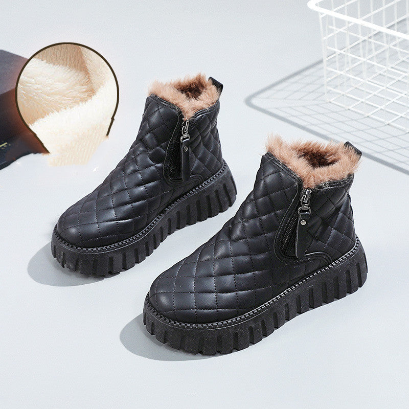 Women's black boots round toe