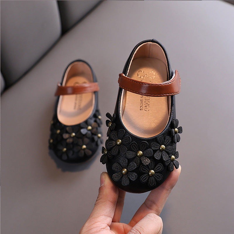 Girls leather flats
