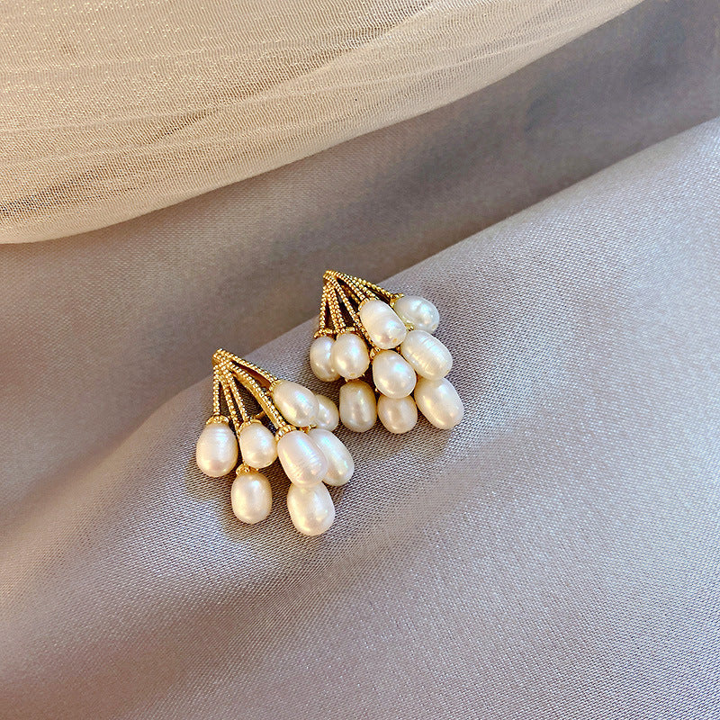 Alternate view: Women's natural pearl earrings
