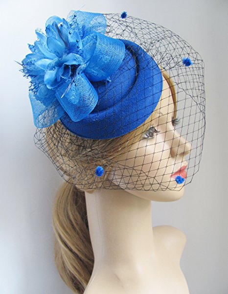 Women's blue net yarn fascinator