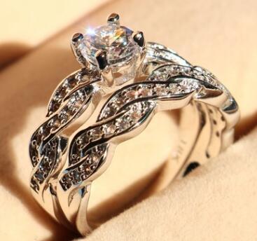 Unisex wedding ring set