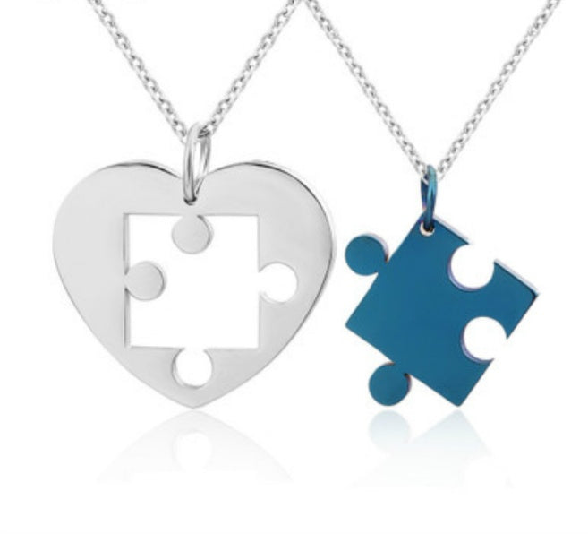Unisex blue pendant necklace