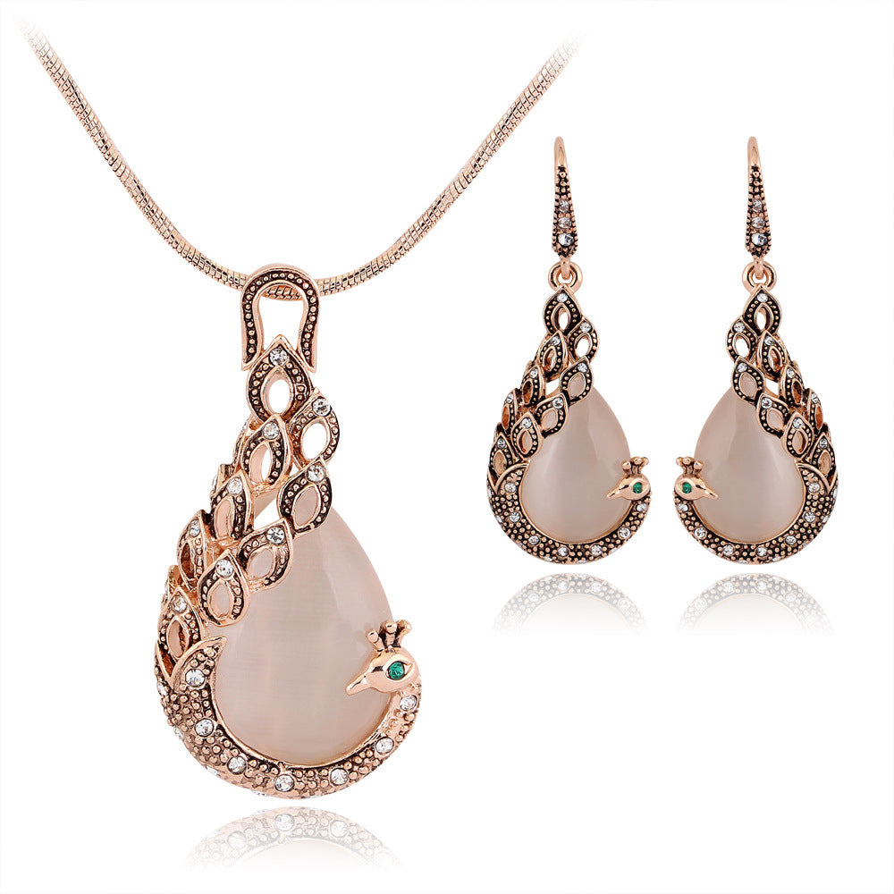 Women's necklace & earrings